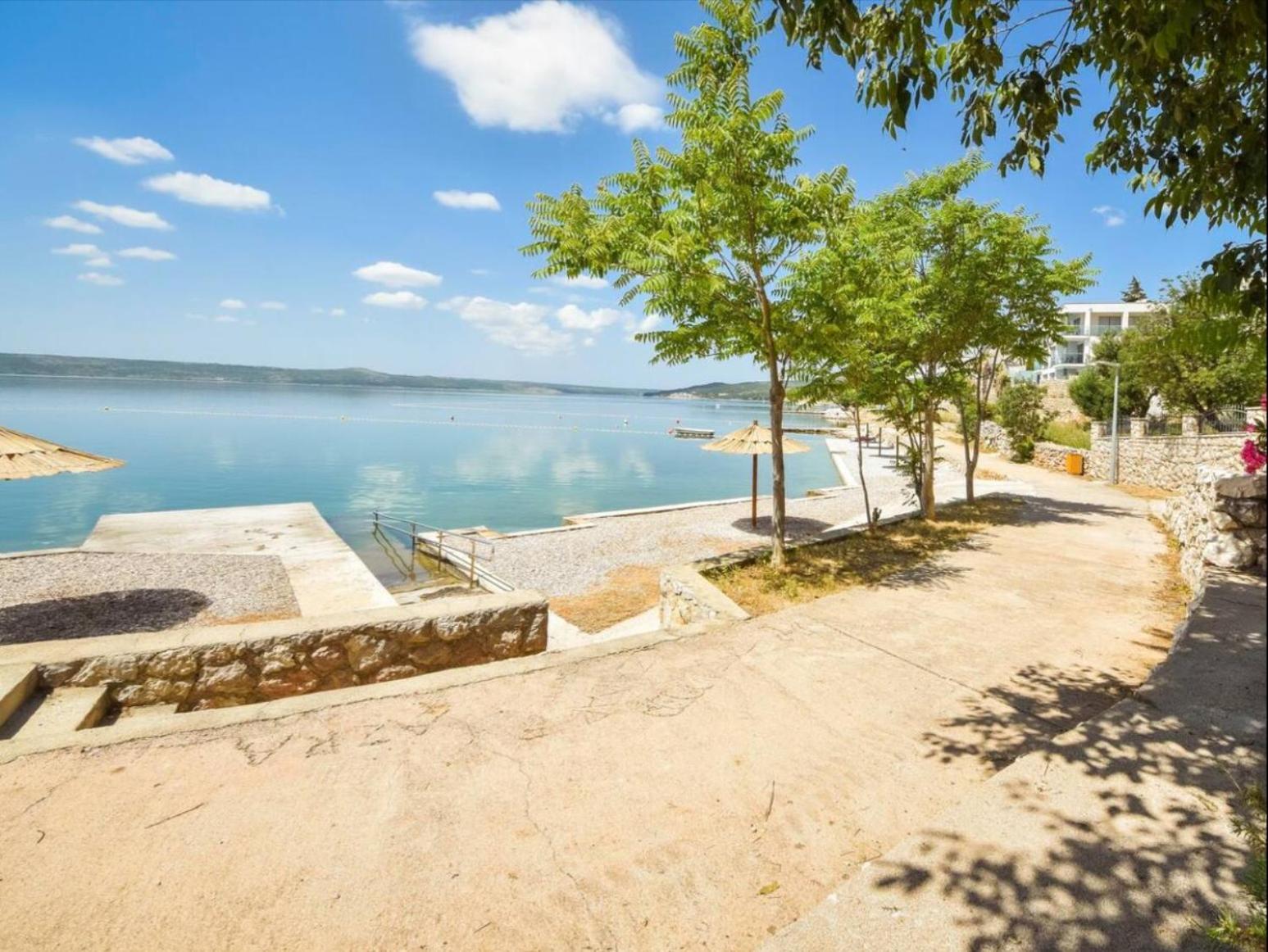 Apartment Amareta Maslenica Bagian luar foto